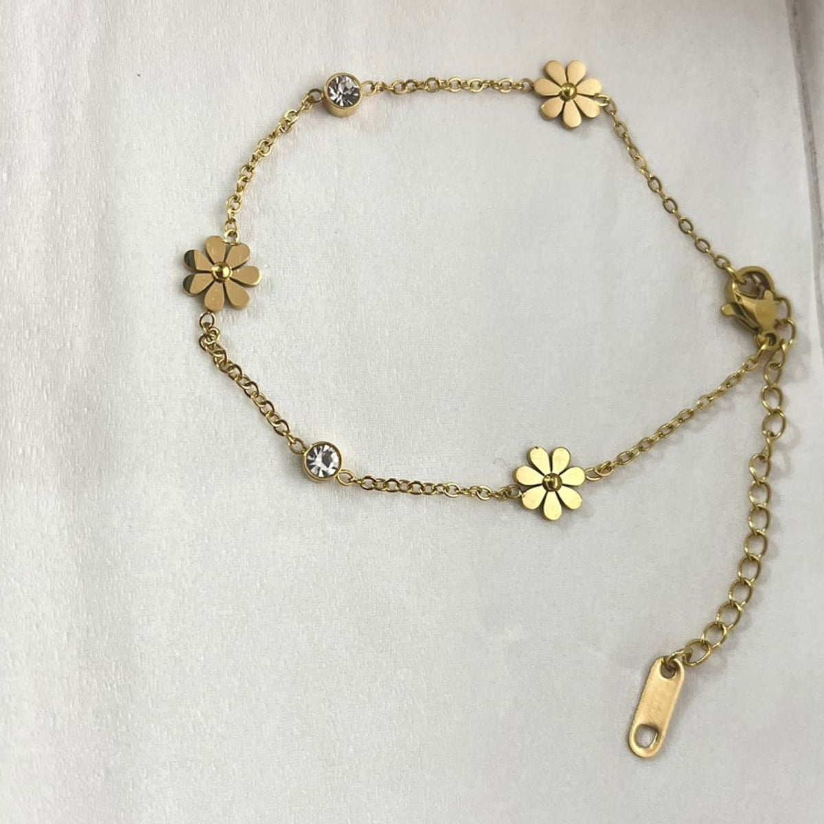 Delicate Daisy Flower Bracelet.