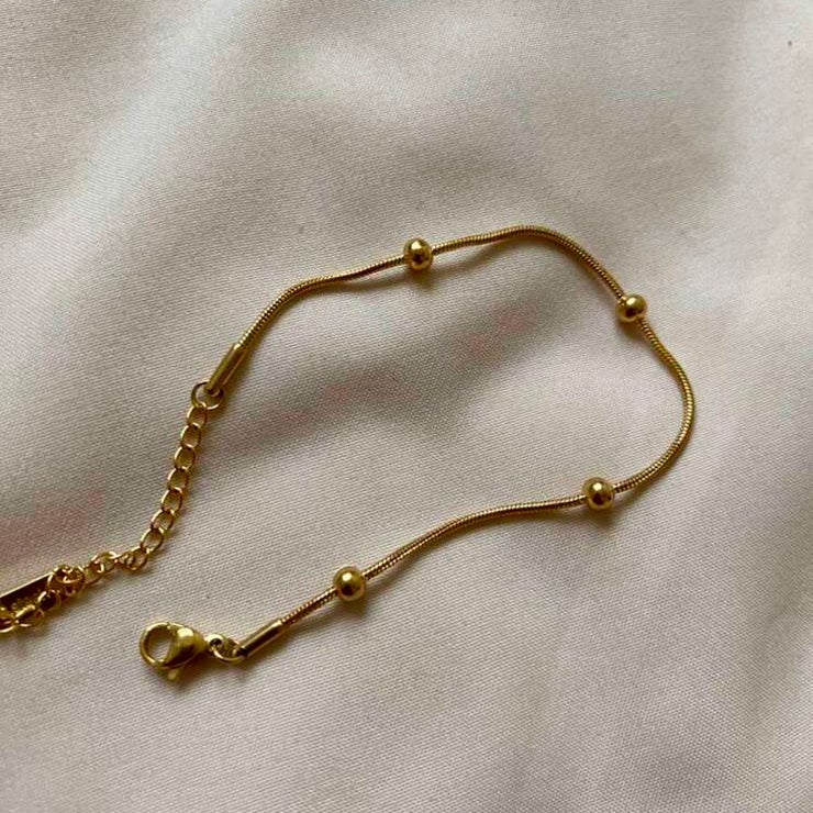 Delicate Gold Beaded Bracelet